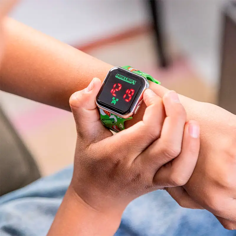 Boing Toys Minecraft Min4129 Reloj Led Verde